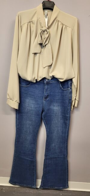 jeans a zampa