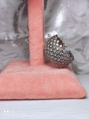 anello fascia con strass