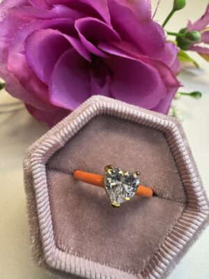 Anello smaltato