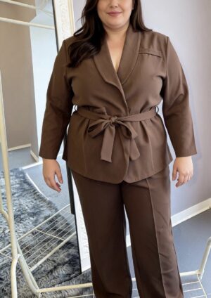 tailleur Mary marrone